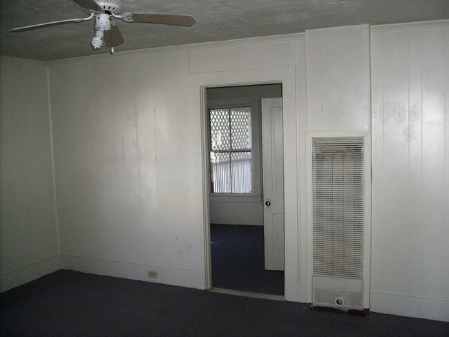 Foto del edificio - Just up from Downtown