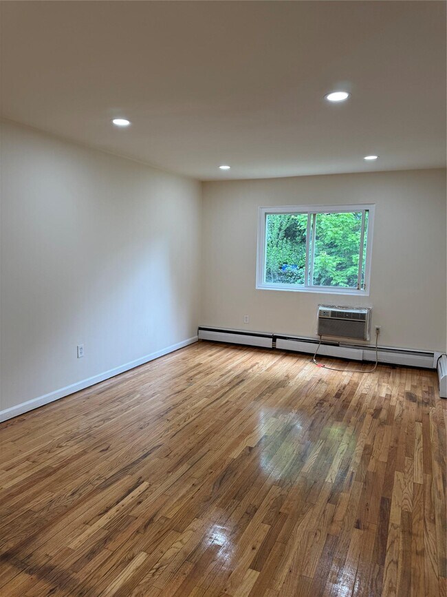 Foto del edificio - 119 Glenwood Ave