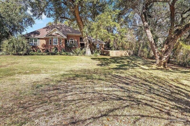 Building Photo - 4700 Bohemia Dr