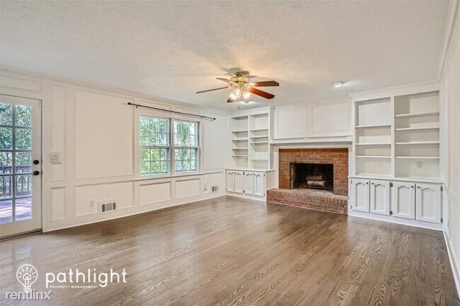 Foto del edificio - 4 br, 2.5 bath House - 1751 Berry Ln UNIT