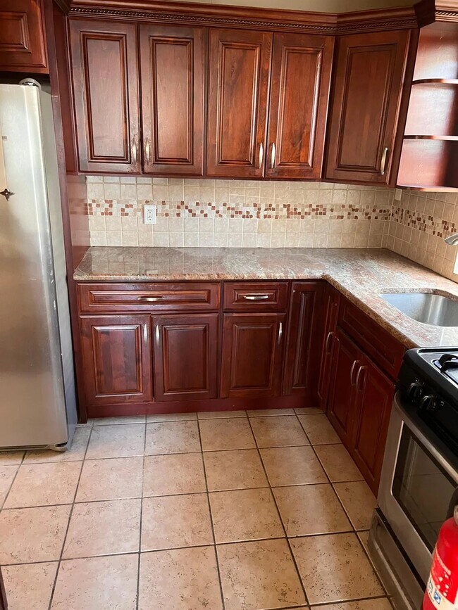 kitchen - 14574 221st St