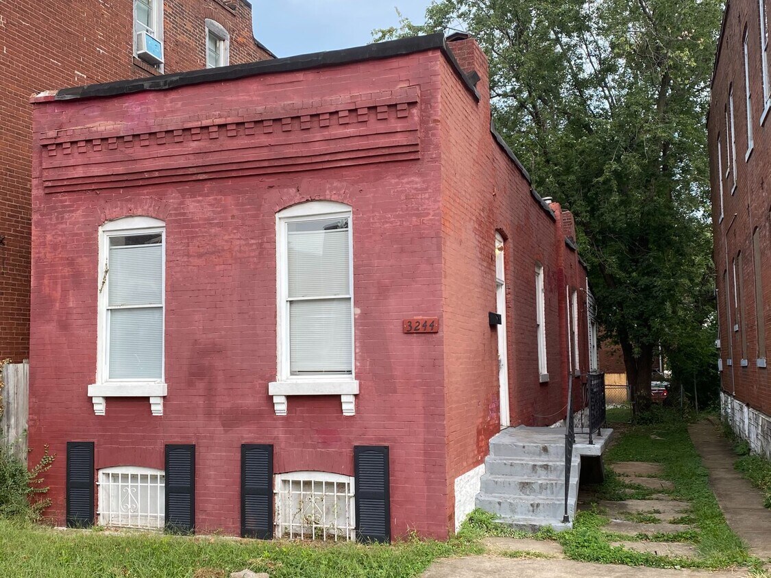 Foto principal - Spacious 2BR/1BA SFH in Benton Park West