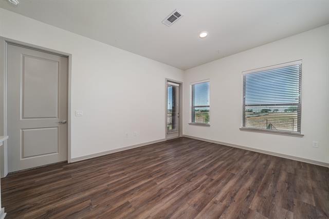 Building Photo - 2060 Texas Plaza Dr