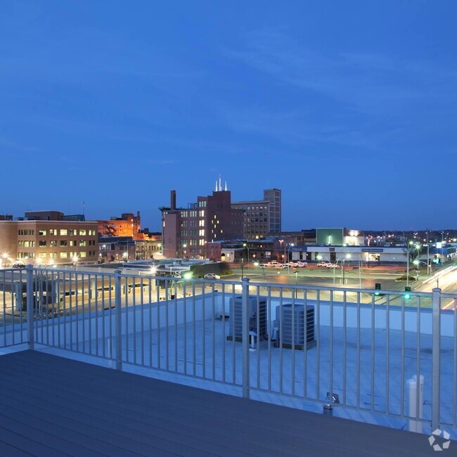ROOFTOP DECK - Willington Lofts