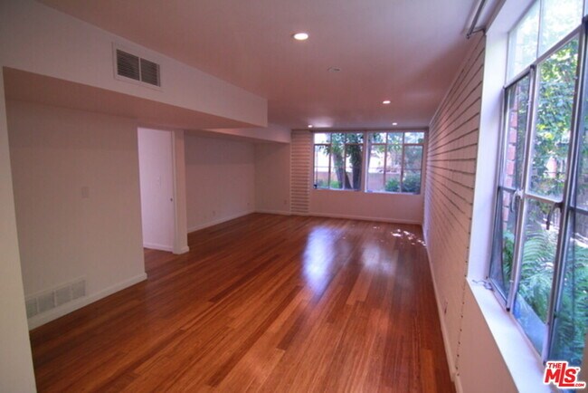 Foto del edificio - 1211 Horn Ave