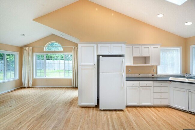 Foto del edificio - 6508 SW Taylors Ferry Rd