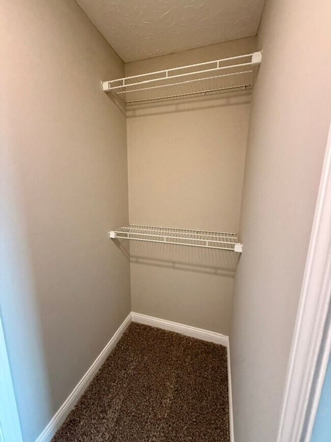 Building Photo - 272 Audley Ave