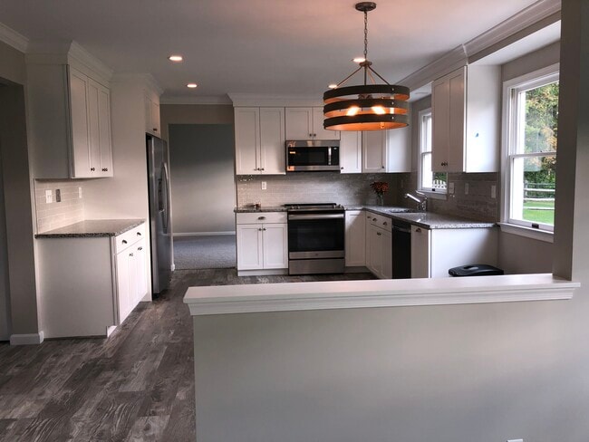 Building Photo - 1048 Independence Way