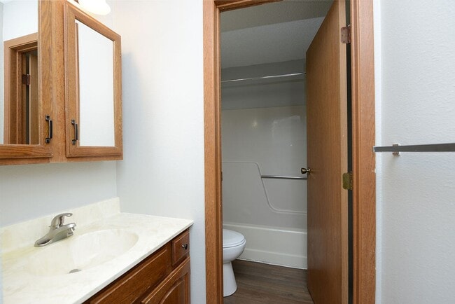 Building Photo - 2-bed, 2-bath for rent!