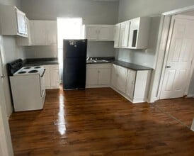 Building Photo - 2806 Avenue M 1/2