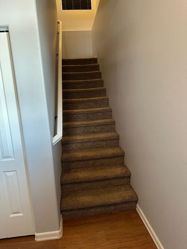 Building Photo - Enjoy gorgeous Views of the inlet & Mt. Susitna from the heart of Eagle River!