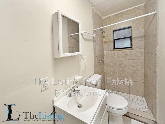 Building Photo - 517 East 5th Street Unit A