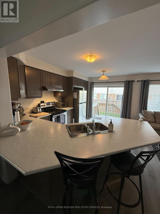 Building Photo - 104 McMonies Dr