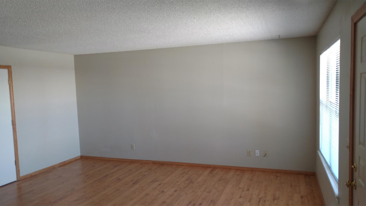 Building Photo - 1500 Nettleship St