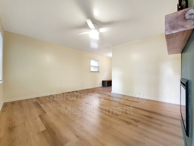Building Photo - 106 Carlton Ct