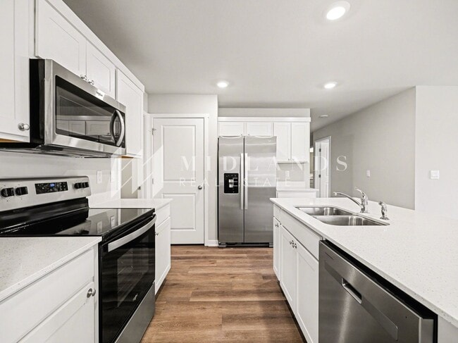 Building Photo - Ranch in Gretna Schools