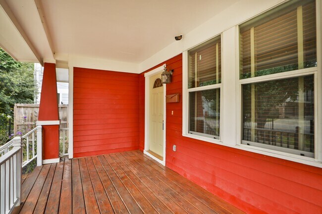 Foto del edificio - 1912 Shearn St