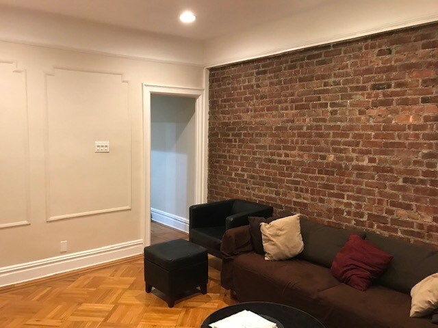Building Photo - 76 Romaine Ave