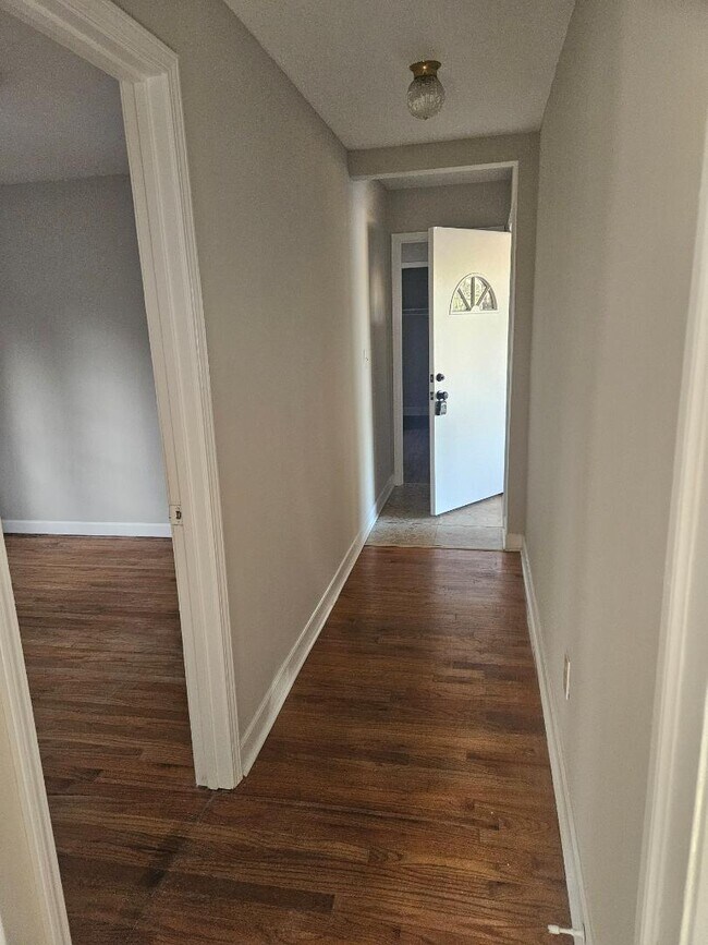 Foto del edificio - 3209 Golf Course Rd