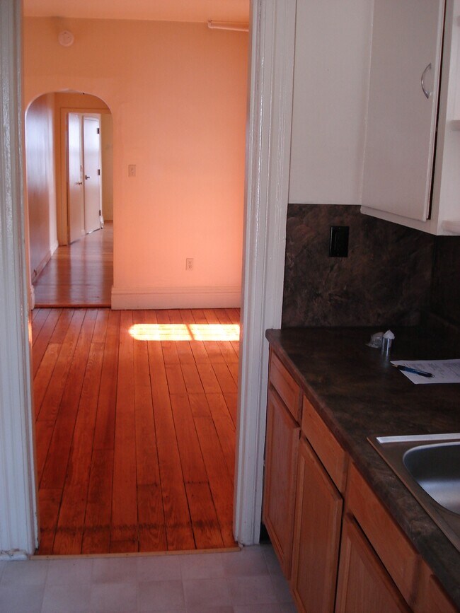 Building Photo - 15 E Garrison St