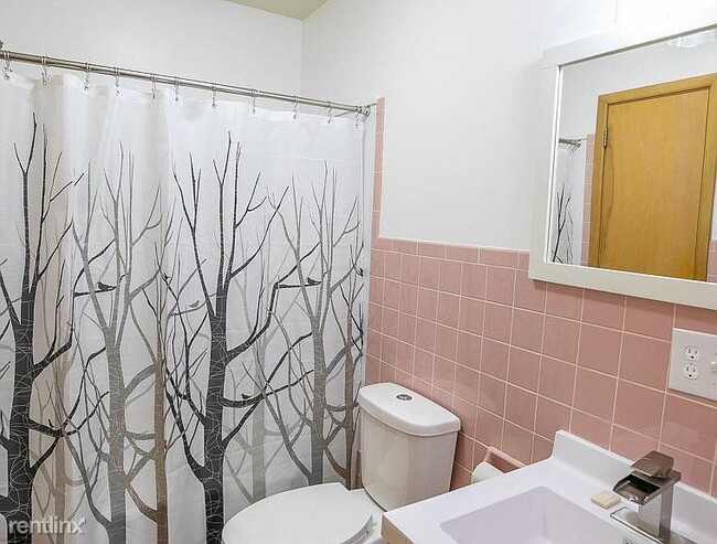 Foto del edificio - 3 br, 1.5 bath House - 711 E Sunnycrest Dr