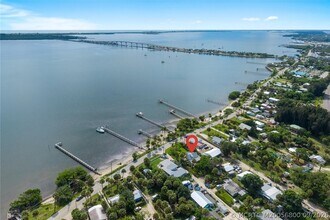 Building Photo - 4360 NE Indian River Dr