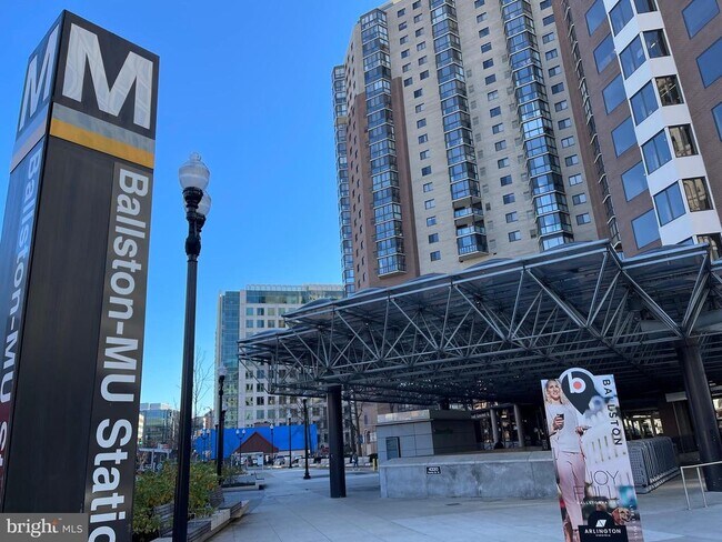 Foto del edificio - 1526 N Utah St