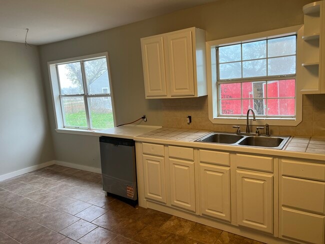 Foto del edificio - 850 NE Acc Rd