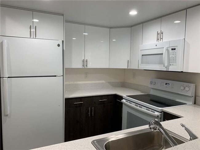 Photo - 8605 W Sample Rd Apartment