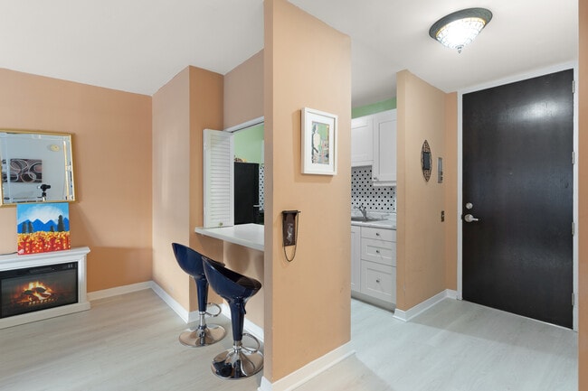 Building Photo - 535 N Michigan Ave