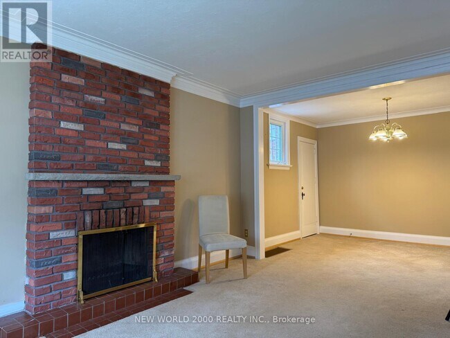 Photo du bâtiment - 12 Monkton Ave