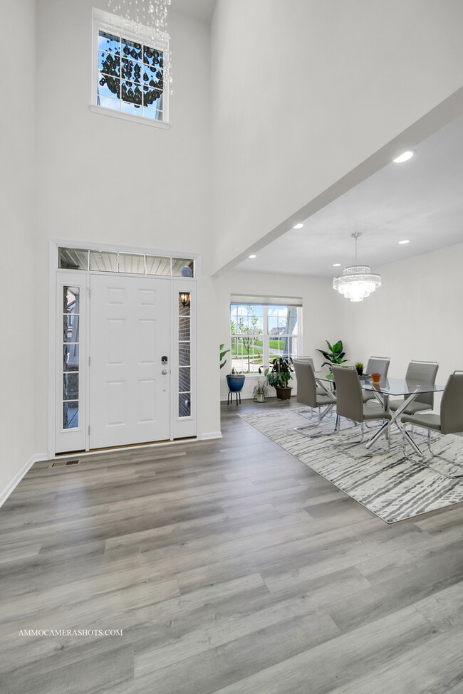 Building Photo - 12504 S Cherry Blossom Blvd
