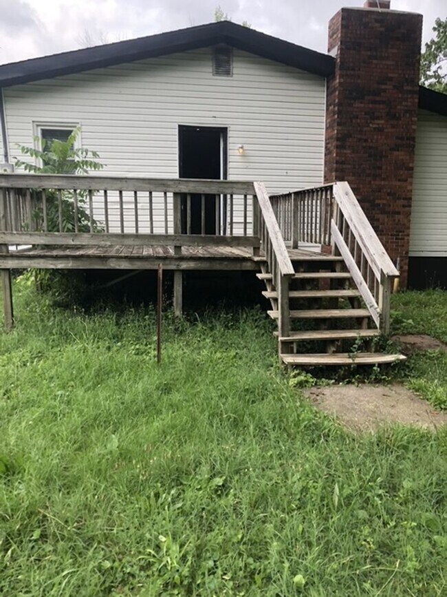 Building Photo - 4 Bed 1 Bath home for rent
