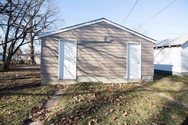 Building Photo - 1 bedroom 1 bath  duplex in Little Flower