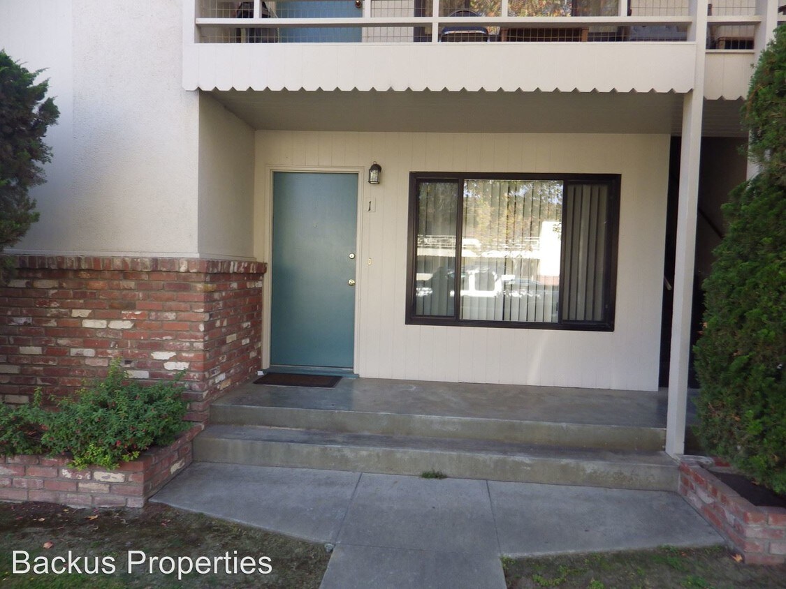 Primary Photo - 2 br, 1 bath House - 797 W. Acacia St.