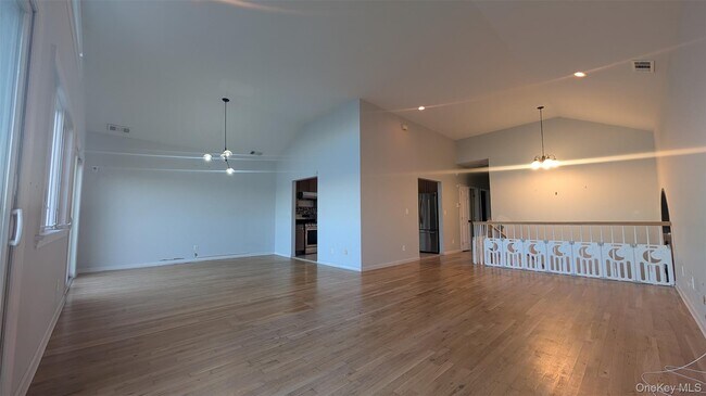 Building Photo - 150-95 Powells Cove Blvd