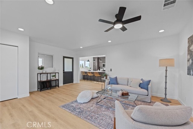 Foto del edificio - 357 Cornwell St