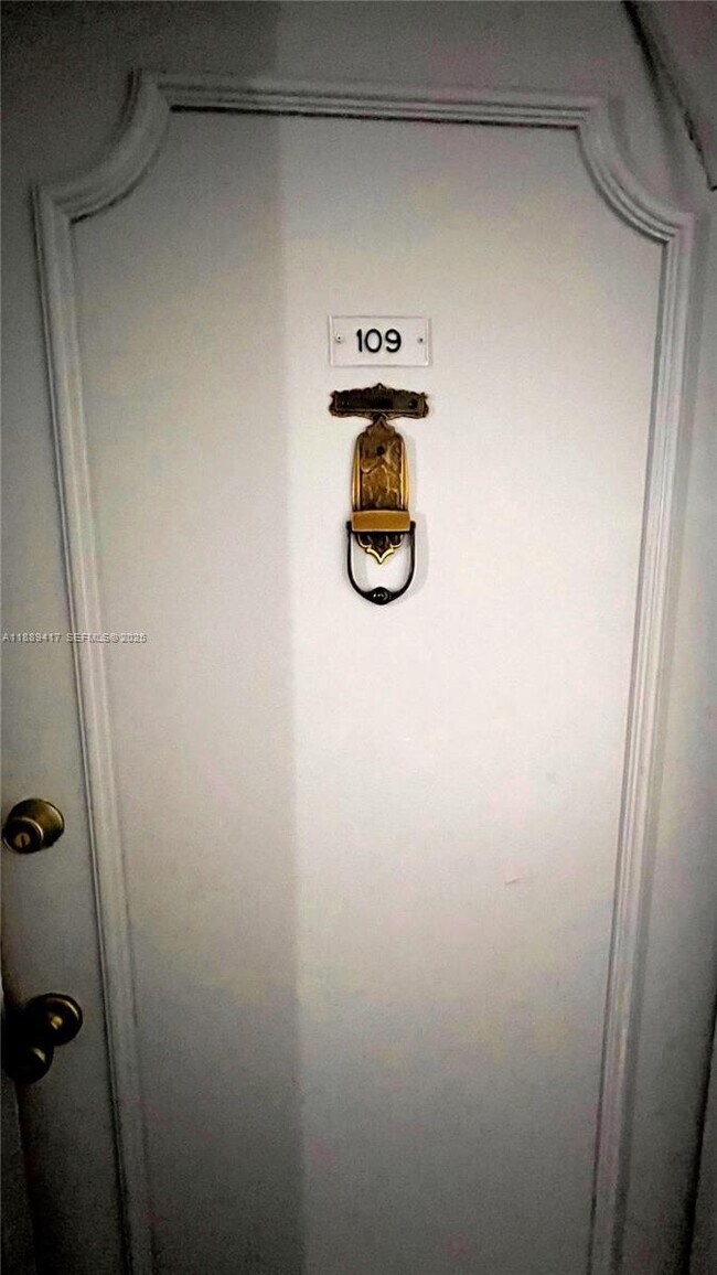 Foto del edificio - 4740 NW 21st St