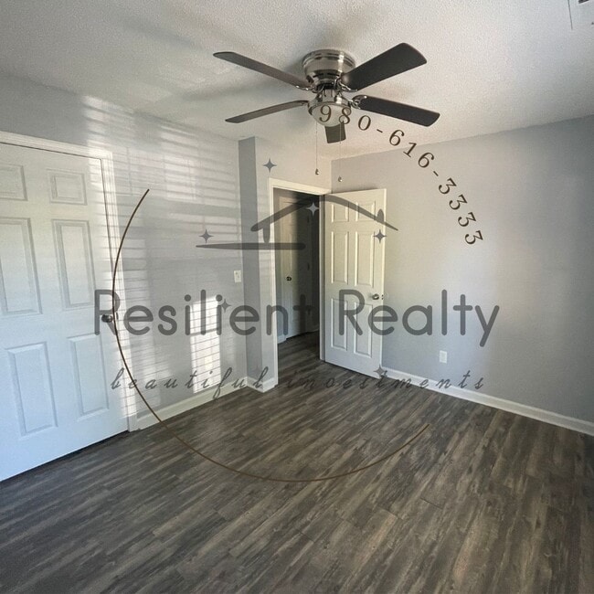 Building Photo - 255 Long Bow Rd