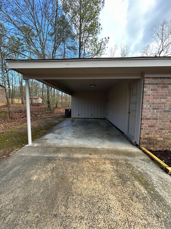 Building Photo - 228 Huffaker Rd NW