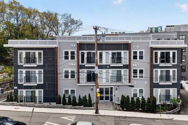 Foto del edificio - 21 Glen Rd