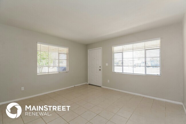 Foto del edificio - 4649 E 14th St