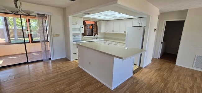 Foto del edificio - 2395 Alda Ln