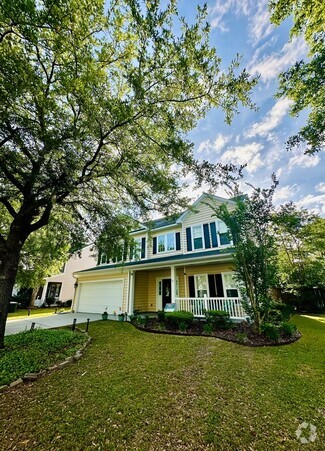 Building Photo - 5220 Stonewall Dr
