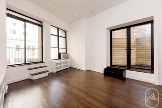 Building Photo - 127 4th Ave