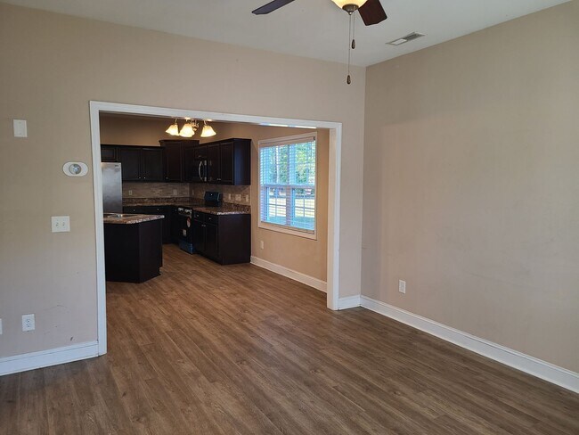 Foto del edificio - 3 Bedroom, 2.5 bath home - Sneads Ferry - Everetts Creek Community