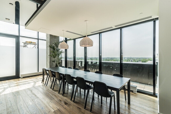 Photo du bâtiment - 100 Av. des Canadiens-de-Montréal