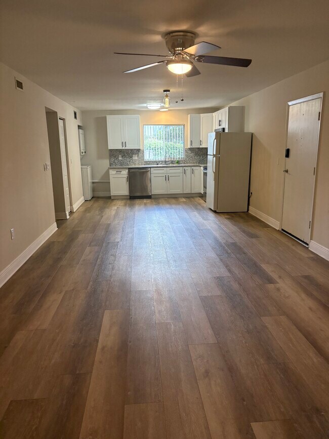 Foto del edificio - 3802 N Lake Dr