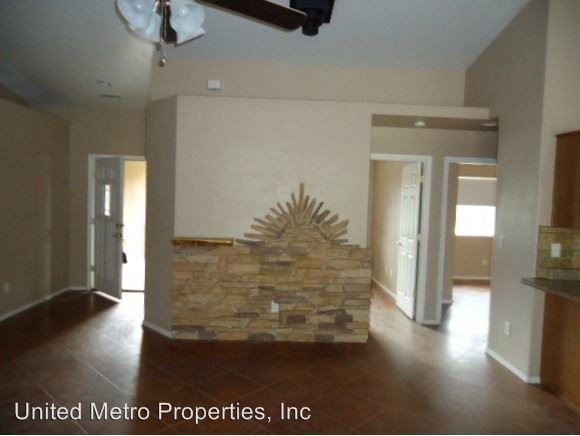 Building Photo - 3 br, 2 bath House - 1618 N Topaz Rd