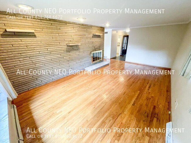 Building Photo - Spacious 3-Bedroom Home in Upper Arlington...
